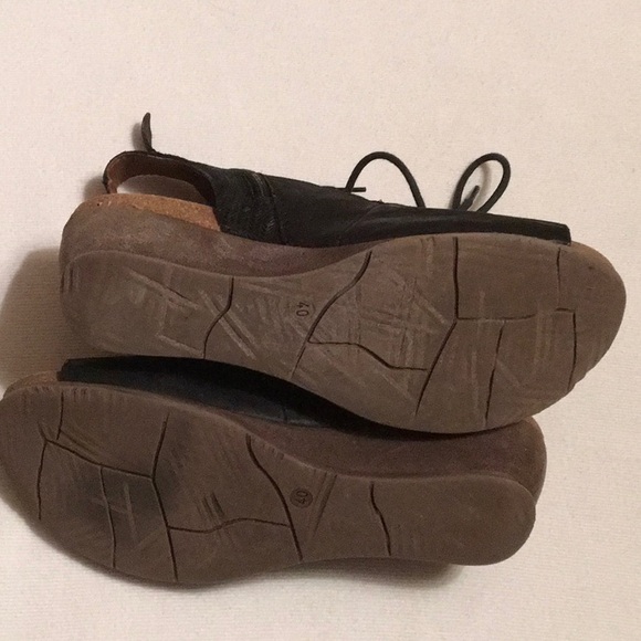 Miz Mooz Laceup Demi-Wedge sz 40 - Picture 8 of 10